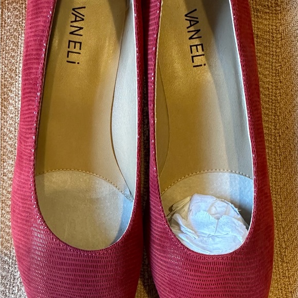 Vaneli shoes women short heels wine color Sz#8M New - Picture 10 of 13